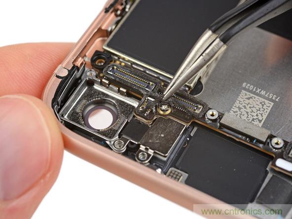 iPhone 8首拆：無線充電版本的iPhone 7？