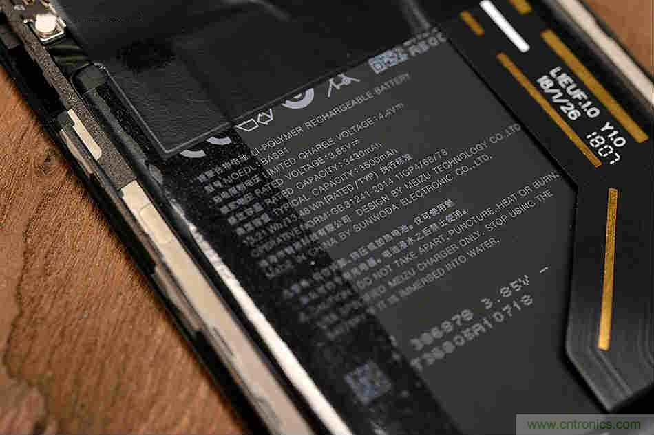 拆解魅族15 Plus：玩轉(zhuǎn)了新概念，但其工藝究竟如何？