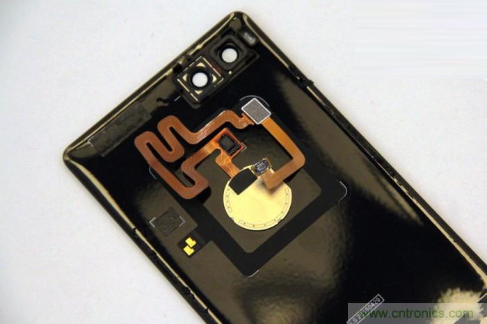 堅(jiān)果R1拆解：內(nèi)部設(shè)計(jì)究竟如何？