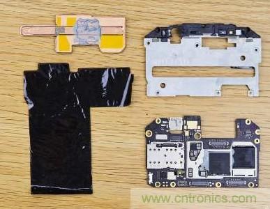 拆解黑鯊手機：多級直觸一體式液冷系統(tǒng)有什么門道？