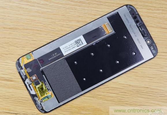 拆解黑鯊手機：多級直觸一體式液冷系統(tǒng)有什么門道？