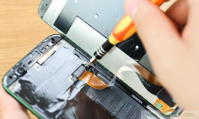 拆解黑鯊手機：多級直觸一體式液冷系統(tǒng)有什么門道？