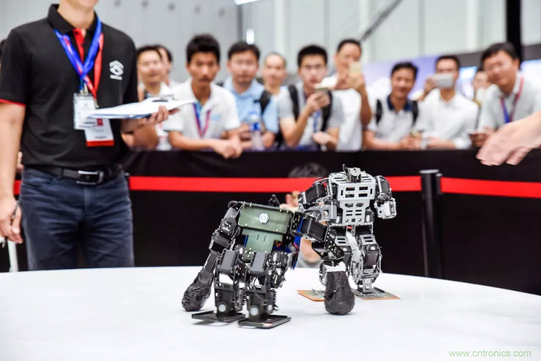 連續(xù)3年落戶順德！2018超燃機器人大賽等你來戰(zhàn)！