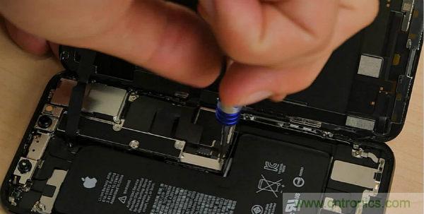 拆解iPhone XS:發(fā)現(xiàn)7納米工藝的奧秘