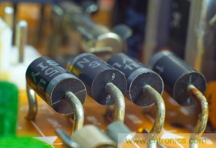 一文看懂電阻、電容、電位器、三極管、二極管、可控硅！