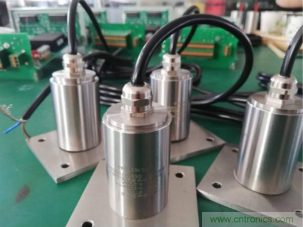 振動傳感器的機電變換原理？主要的分類有哪些？
