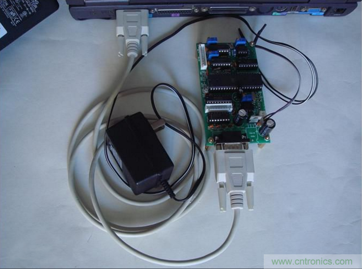 如何使用數(shù)模轉(zhuǎn)換器？