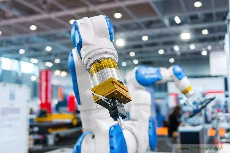 實現機器人的自主性？嵌入式模擬智能可以達到新高度！