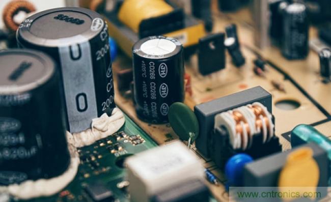 如何通過(guò)電阻串聯(lián)來(lái)實(shí)現(xiàn)電阻分壓？