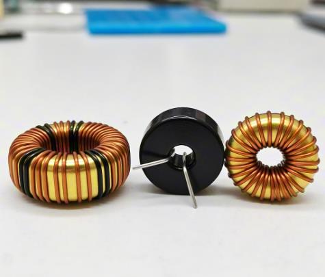 磁珠電感、磁環(huán)電感與色環(huán)電感：電磁濾波世界的三重變奏曲
